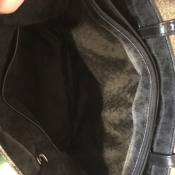 Michael Kors handbag - Picture 8 of 8